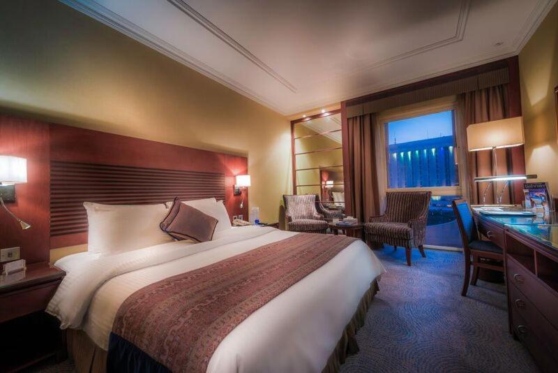מלון מנאמה Golden Tulip Bahrain מראה חיצוני תמונה