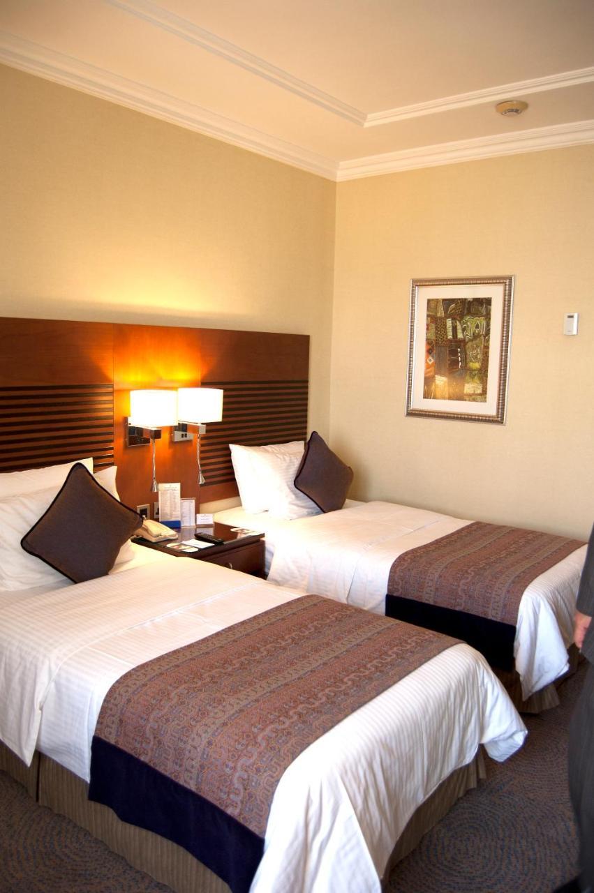 מלון מנאמה Golden Tulip Bahrain מראה חיצוני תמונה