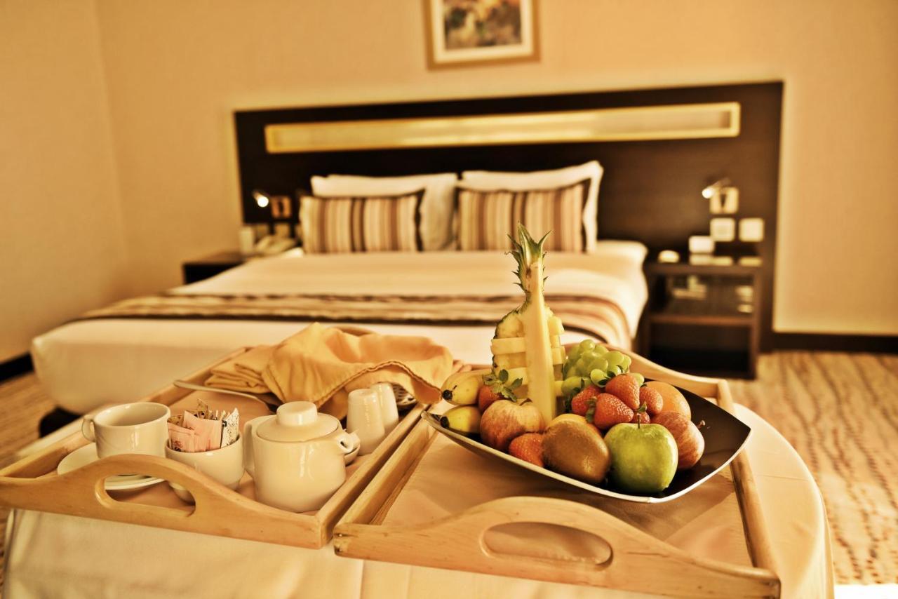 מלון מנאמה Golden Tulip Bahrain מראה חיצוני תמונה