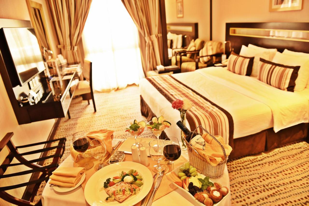 מלון מנאמה Golden Tulip Bahrain מראה חיצוני תמונה