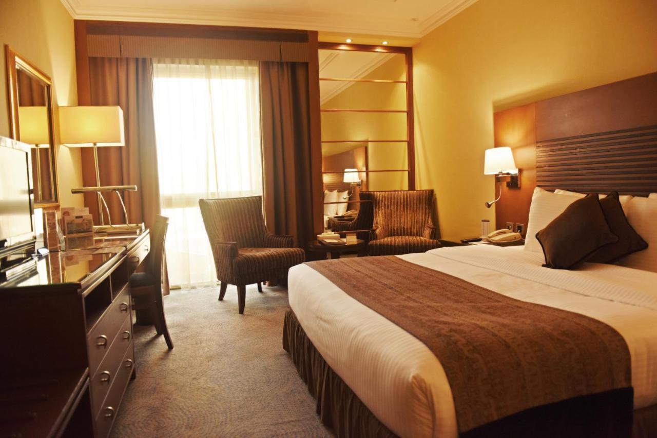 מלון מנאמה Golden Tulip Bahrain מראה חיצוני תמונה