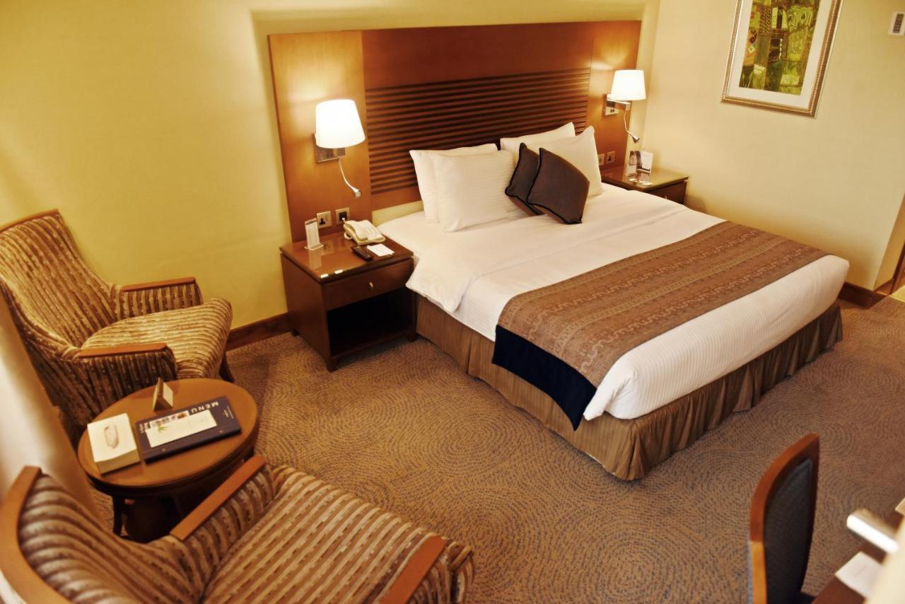 מלון מנאמה Golden Tulip Bahrain מראה חיצוני תמונה